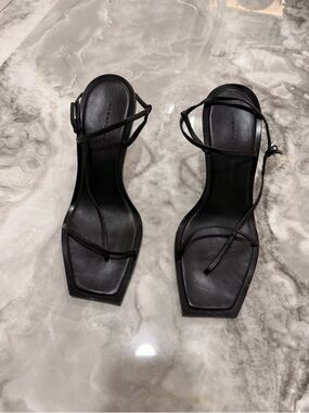 STUDIO AMELIA Black Strappy Square-Toe Heeled Sandals